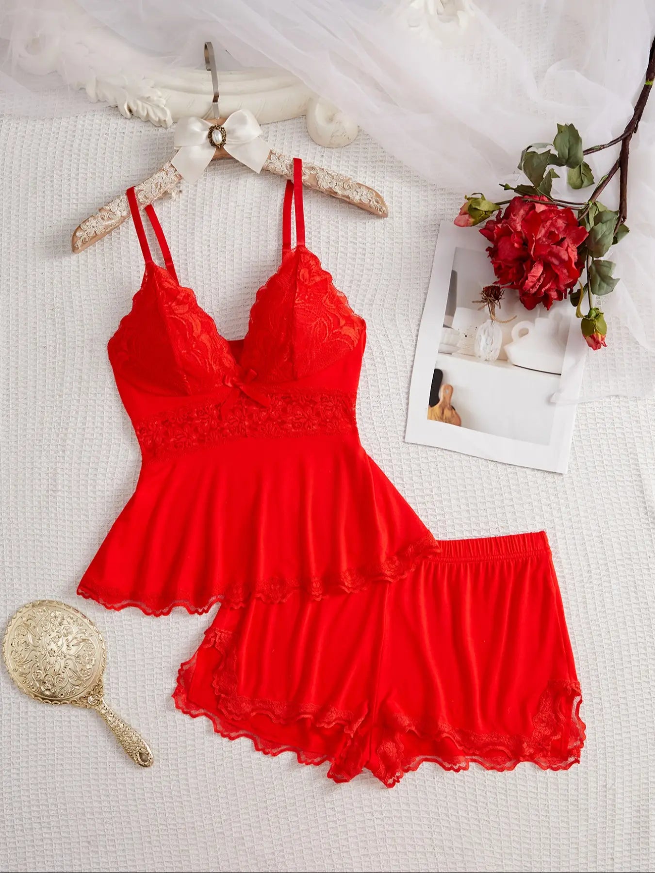 NINONERA Plain Lace Patchwork Bow Decor Cami Top & Shorts PJ Set — Red