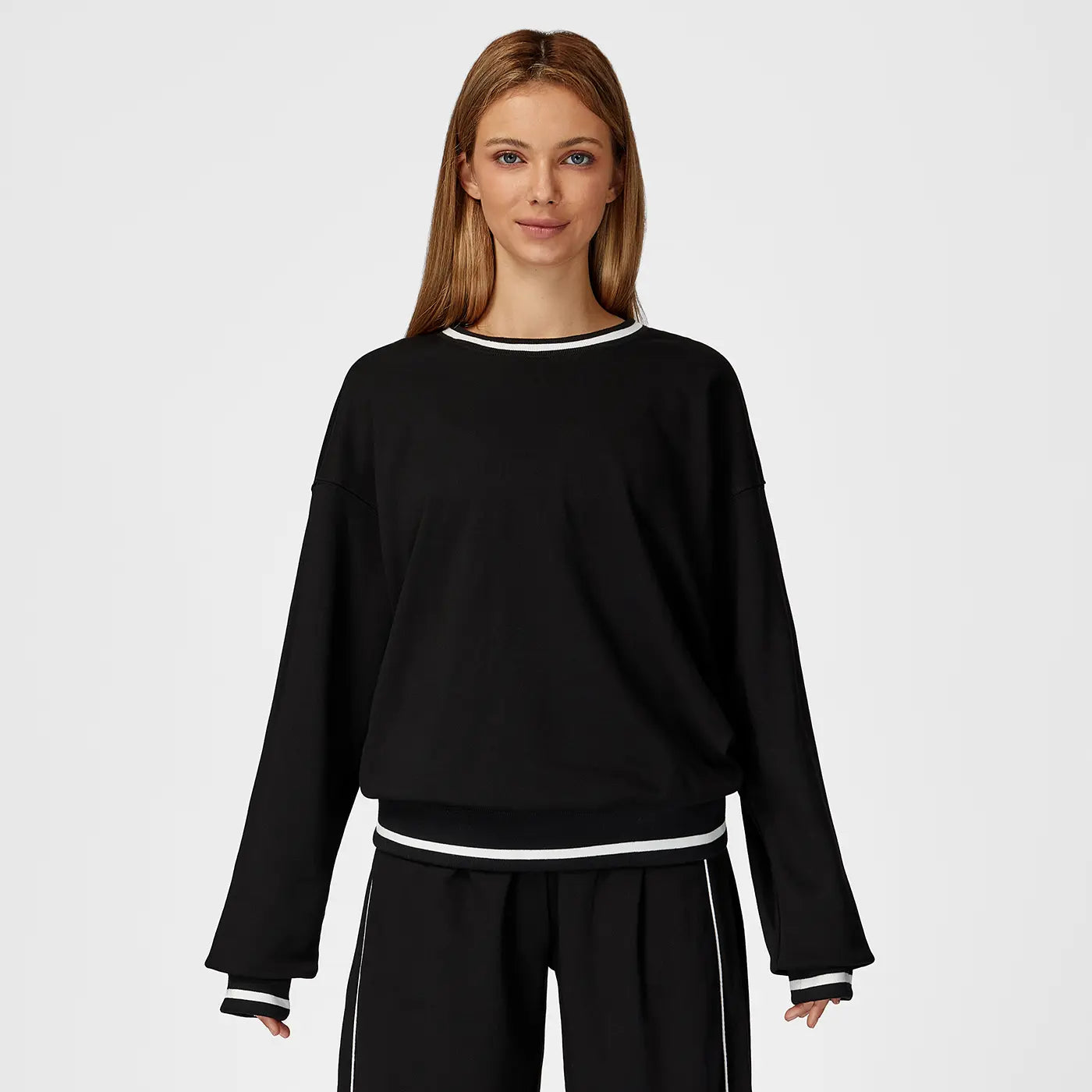 NINONERA Two-Piece Sports Set — Series Sweatshirt (Premium Black)